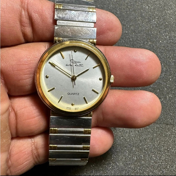 Vintage Oscar De La Renta Unisex Quartz Watch 2-tone Gold/Sliver Tone Working - Picture 1 of 9